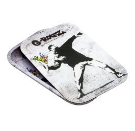 Pokrywka magnetyczna do tacki - G-Rollz Banksy's Graffiti Flower Thrower 27,5x17,5 cm Pokrywka magnetyczna do tacki - G-Rollz Banksy's Graffiti Flower Thrower 27,5x17,5 cm
